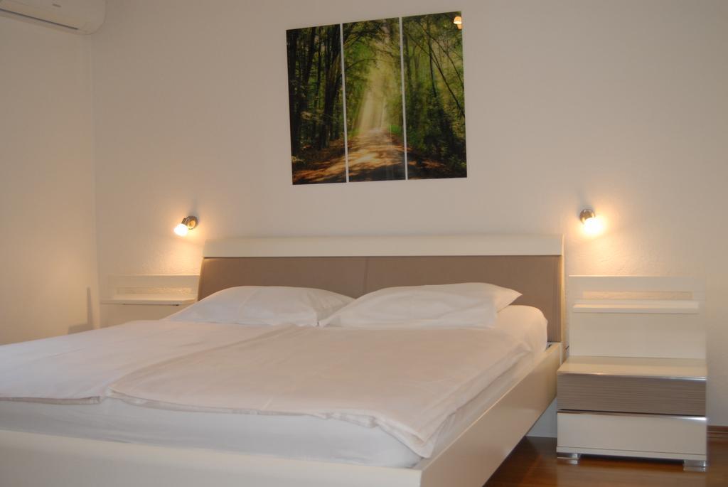 Apartments Karabaic Punat Ngoại thất bức ảnh