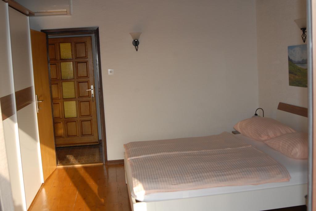 Apartments Karabaic Punat Ngoại thất bức ảnh